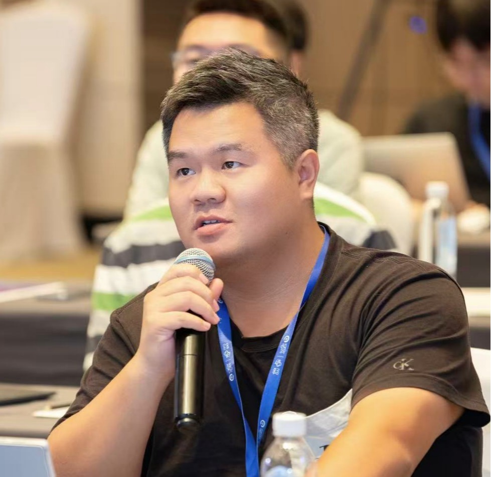 乐鱼网页版页面登录创新论坛第二千一百零三讲：Localization and Anyonization of strongly interacting 1D Bose gases