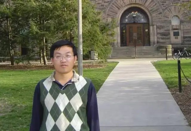 乐鱼网页版页面登录创新论坛第一千六百八十一讲：Problems and results on determinants involving Legendre symbols